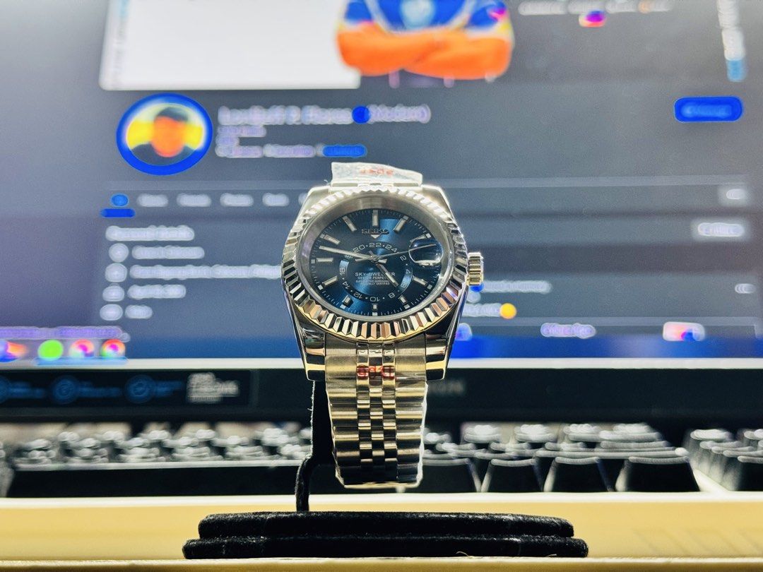 SEIKO MOD SKY-DWELLER BRIGHT BLUE DIAL💙🩶 (Category: Men's Watches) located in Caloocan City. Submitted by lordjeff (Listing ID 1468416886, Image 3). Description: STEAL PRICE‼️ FOR SALE BRANDNEW SEIKO MOD SKY-DWELLER BRIGHT BLUE DIAL💙🩶 * Solid Stainless Case Diameter (40mm) * Case Thickness 13.5mm * NH35 Automatic Movement * Stainless Jubilee Bracelet * Sapphire Crystal Glass with date magnifier *Fluted Bezel Inclusions: Box & Paper Bag FB: Lo
