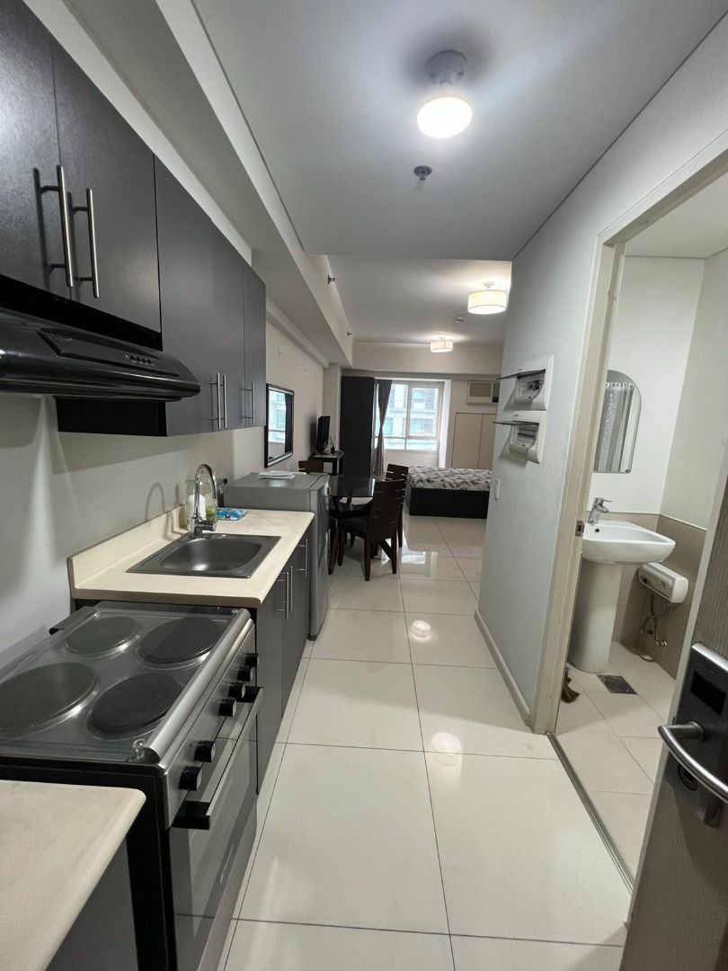 Senta Studio-type Unit for RENT (Category: Apartments & Condos) located in Makati City. Submitted by lemontreerealestateinc. (Listing ID 1468302459, Image 2). Description: FOR RENT Senta Legazpi Village, Makati City Furnished Studio-type condominium unit for rent at Senta with a 34 sqm floor area. This Furnished condo in Legazpi Village offers a comfortable and convenient lifestyle in a prime location near offices, shopping malls, restaurants, an
