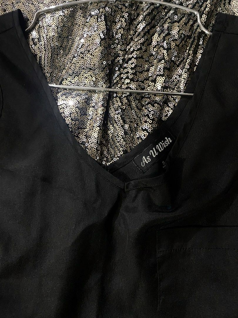 Sequin Dress (Category: Dresses) located in Mandaluyong City. Submitted by aiztyle (Listing ID 1468295401, Image 2). Description: As you wish Small on tag Measurement: Bust 34”-36” Garterized waist 24”-28” Length 34” With inner lining Super SALE Php300.00 only.