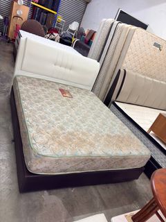 (Category: ) located in . Submitted by goodsdmy_secondhandshop (Listing ID 1468457690, Image 1). Description: .