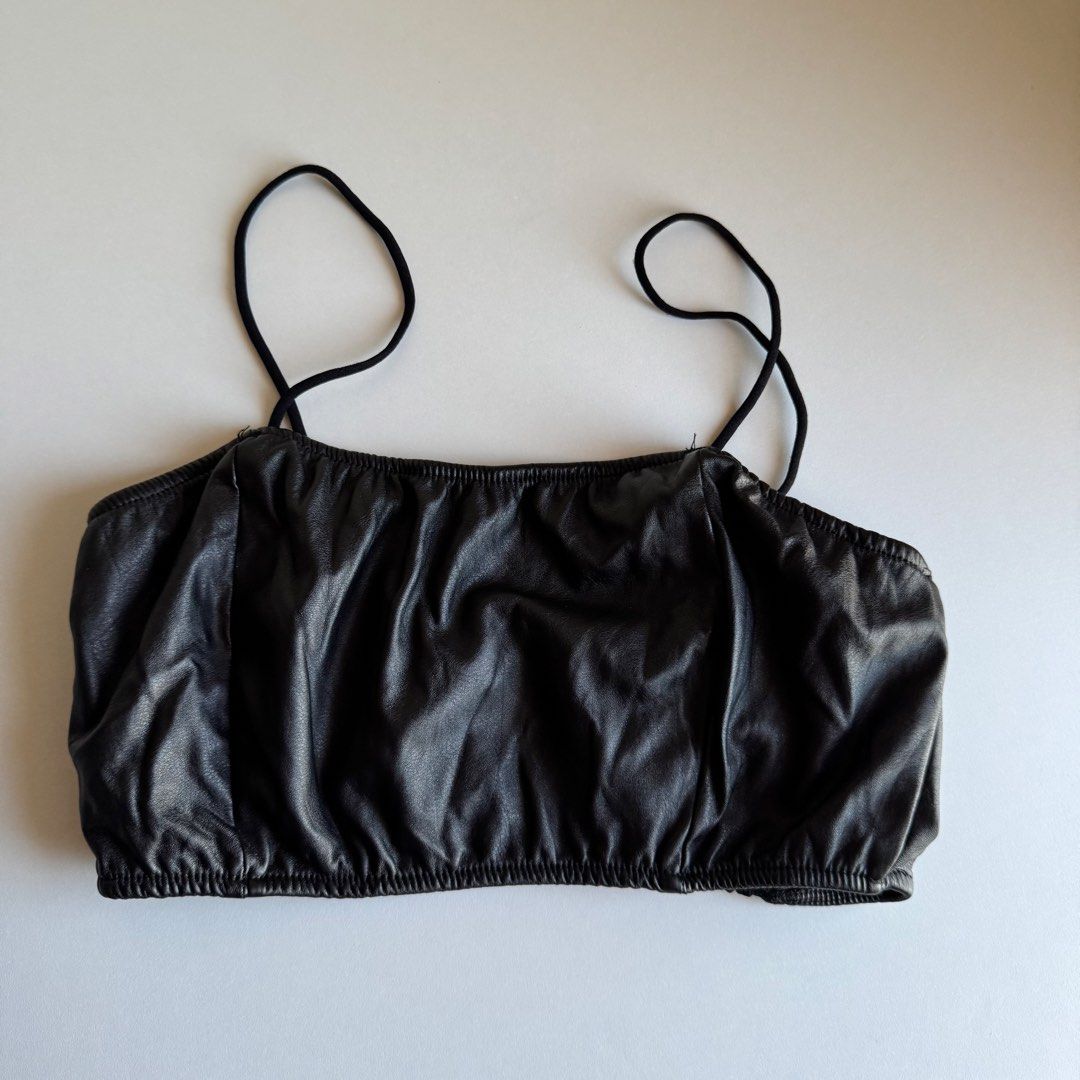 Shein Black Leather Crop Top (Category: Sleeveless) located in Santa Rosa. Submitted by ceyllective (Listing ID 1468419528, Image 1). Description: .