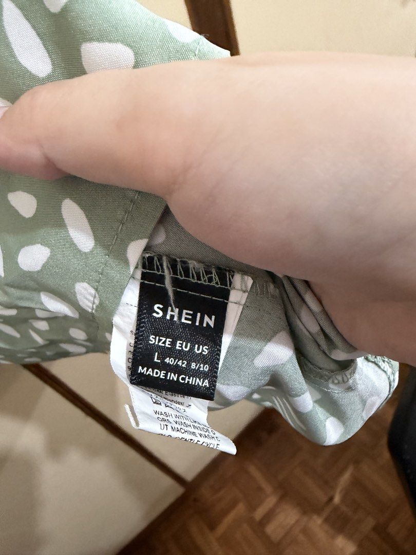 Shein Green Dress Large (Category: Dresses) located in Manila. Submitted by preloved_new_forsale (Listing ID 1468355880, Image 3). Description: .