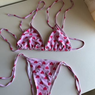 (Category: ) located in . Submitted by ceyllective (Listing ID 1468448985, Image 1). Description: .