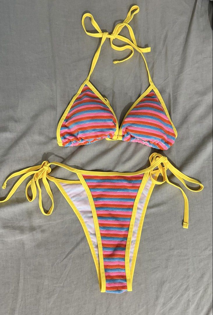 Shein Striped Towel Fabric Bikini Set (Category: Bikinis & Swimsuits) located in Makati City. Submitted by vvandko (Listing ID 1468395228, Image 1). Description: Super soft terry cloth towel fabric. Ganda to! .