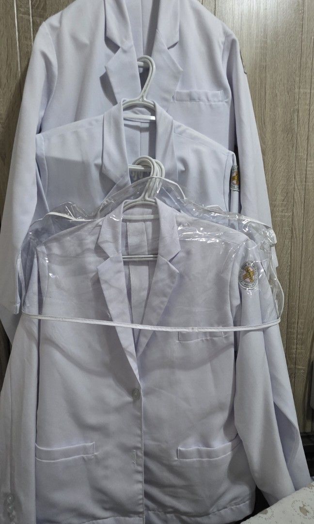 Short Coat White Coat Smock PGI Smock (Category: Coats, Jackets and Outerwear) located in Malay. Submitted by zoessecretcloset (Listing ID 1468324324, Image 3). Description: 5 coats available 3 coats are men's sizing, altered on the sides but not cut. can still be released to bigger size 2 coats women's fit.
