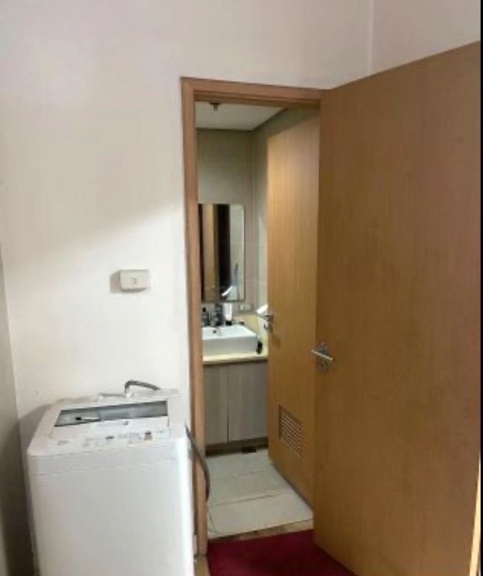 Signa Designer Residences 1BR for RENT (Category: Apartments & Condos) located in Makati City. Submitted by lemontreerealestateinc. (Listing ID 1468326932, Image 3). Description: FOR RENT Signa Designer Residences Salcedo Village, Makati City Furnished 1-bedroom condominium unit for rent at Signa Designer Residences with a 42 sqm floor area. This Furnished condo in Salcedo Village offers a comfortable and convenient lifestyle in a prime location 