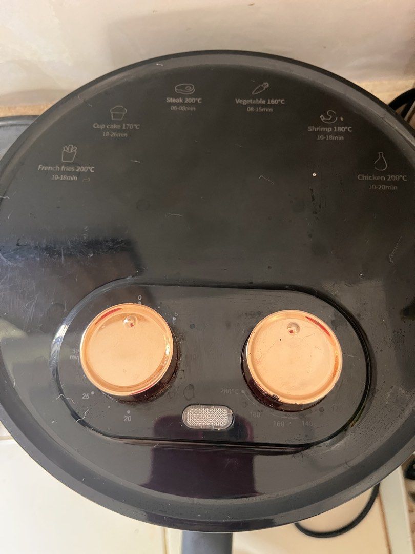 Simplus Air fryer (Category: Fryers) located in Calamba. Submitted by declutsbysteff (Listing ID 1468346009, Image 3). Description: FOR SALE Simplus Air Fryer - Black color - Used thrice only - Good as new - Working and is also in a good condition - RFS: Hindi na nagagamit - Original price is 2k+ Kindly message me directly if interested, thank you! Delivery via lalamove with payment first policy only. 📍Calamba, Laguna.