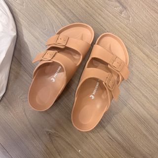 (Category: ) located in . Submitted by pooty (Listing ID 1468461553, Image 1). Description: .