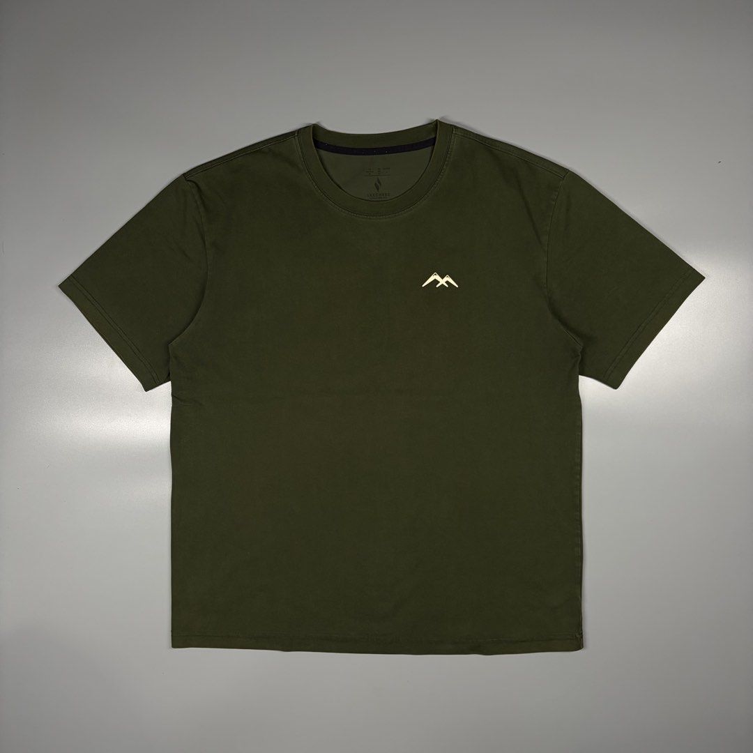 Skechers Gotrail (Category: Activewear) located in Cavite. Submitted by onebeancent (Listing ID 1468482855, Image 1). Description: Size: Large to XL Dimension: 22.5" Width | 28" Length Color: Military Green Color Rate: 9.5/10 Issue: None Condition: Excellent Price: 400php Additional Shipping Fee (J&T Small Pouch) 75php Luzon 100php visayas 120php mindanao.