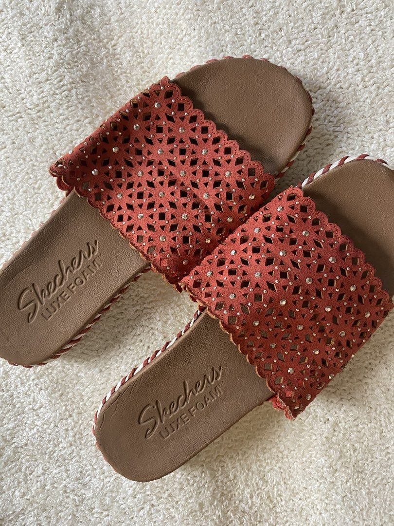 Skechers Luxe Foam (Category: Flats & Sandals) located in Trece Martires City. Submitted by reloveandrestyle (Listing ID 1468327638, Image 2). Description: -like new -worn once then stocked -size 8 .