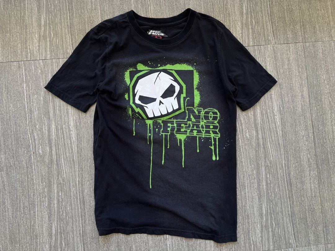 Skull shirt No Fear (Category: Tshirts & Polo Shirts ) located in Buenavista. Submitted by sams.thrift (Listing ID 1468312557, Image 1). Description: Holes/pinholes see pic 17.5x26.5.