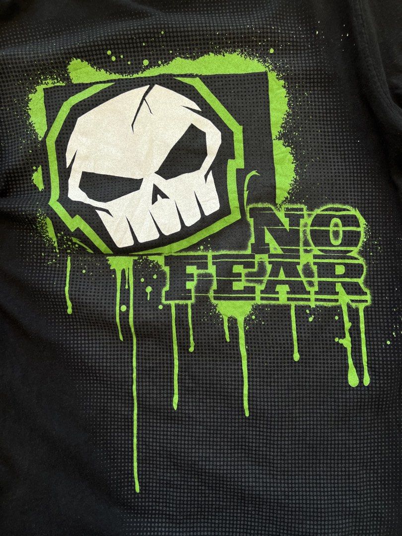 Skull shirt No Fear (Category: Tshirts & Polo Shirts ) located in Buenavista. Submitted by sams.thrift (Listing ID 1468312557, Image 2). Description: Holes/pinholes see pic 17.5x26.5.