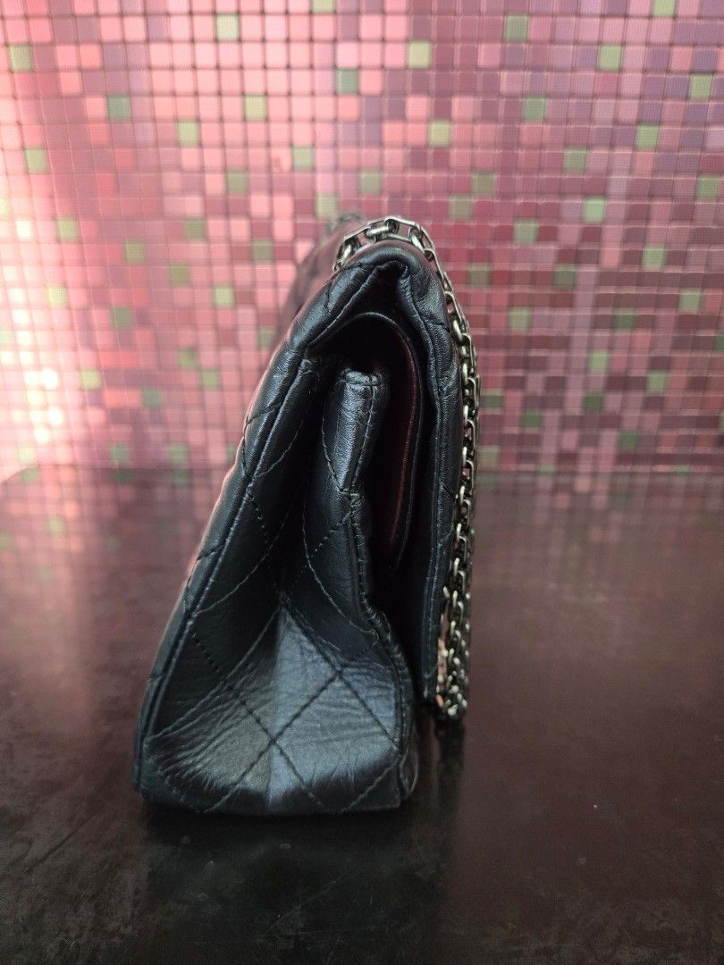 Sling or shoulder Bag (Category: Shoulder Bags) located in Manila. Submitted by pr3l0v3it3ms (Listing ID 1468416894, Image 3). Description: Chanel sling or shoulder Bag Missing code Negotiable.