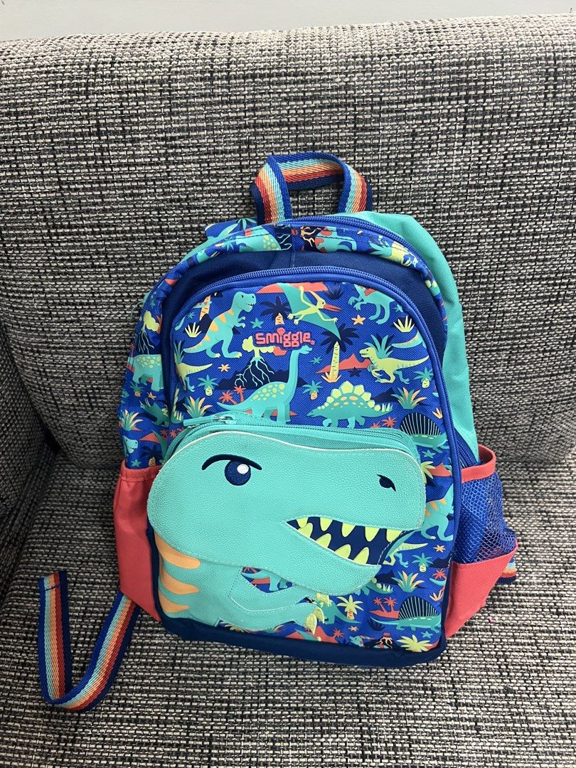 Smiggle School Bag (Category: Babies & Kids Fashion) located in Cainta. Submitted by vrenaussiegoods (Listing ID 1468495093, Image 1). Description: .