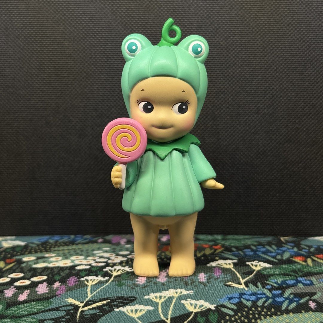 Sonny Angel • Pumpkin Patch Frog | SVS Pineapple (Category: Designer & Blind Box Toys) located in Mandaluyong City. Submitted by the_lunatique (Listing ID 1468477570, Image 2). Description: ₱600 each! ₱1100 if set — with bnf — mint but still x sensi — can give discount if taking more 😊 📍Mandaluyong.