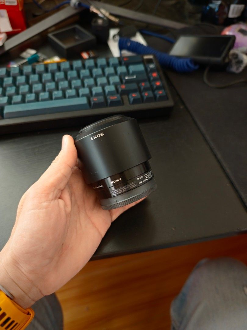 Sony E 50mm f1.8 OSS Apsc lens (Category: Lens & Kits) located in San Fernando. Submitted by ronbelleza (Listing ID 1468291529, Image 1). Description: good as new with box 1st owner bought at sony kiosk mo.