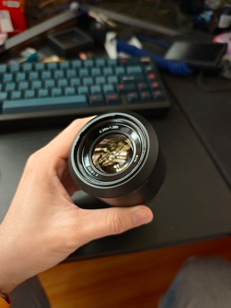 Sony E 50mm f1.8 OSS Apsc lens (Category: Lens & Kits) located in San Fernando. Submitted by ronbelleza (Listing ID 1468291529, Image 2). Description: good as new with box 1st owner bought at sony kiosk mo.