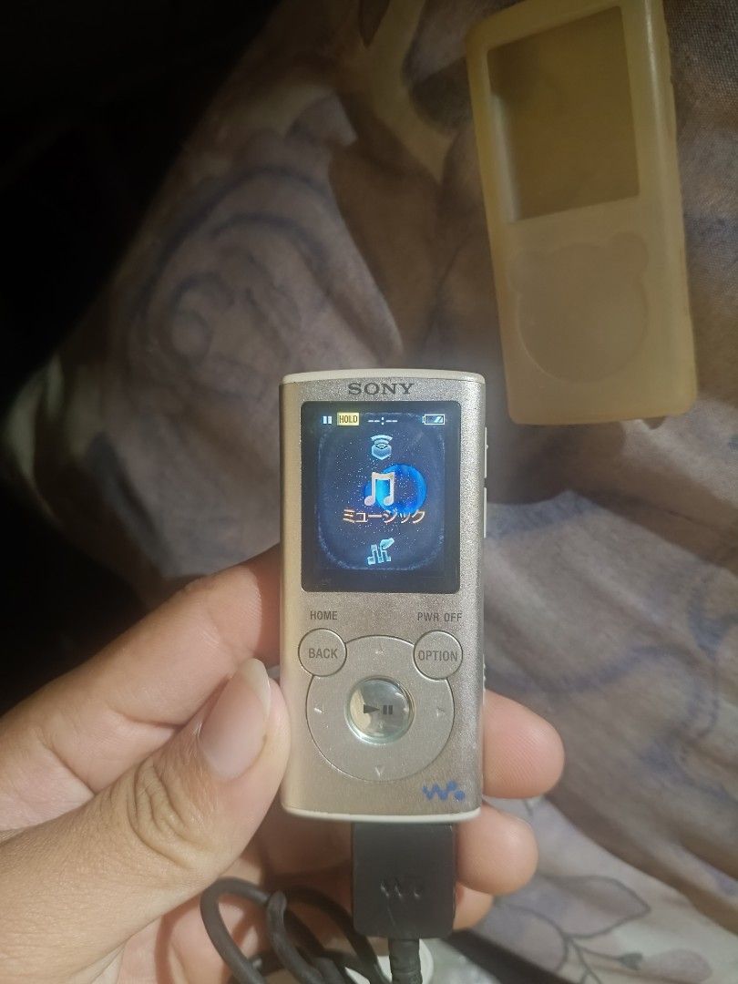 SONY WALKMAN (Category: Portable Music Players) located in Tanay. Submitted by flrs_chrstphr (Listing ID 1468377702, Image 1). Description: SONY WALKMAN (SILVER CW) ISSUE: MILD LCD BURN, MEDYO MABILIS NA MALOWBAT, JAPANESE LANGUAGE ** KAYO NA PO BAHALA MAG-DOWNLOAD NG MUSIC NA GUSTO NIYO. INCLUSIONS: UNIT CHARGER JELLY CASE (medyo luma na rin) TANAY, RIZAL 📍.
