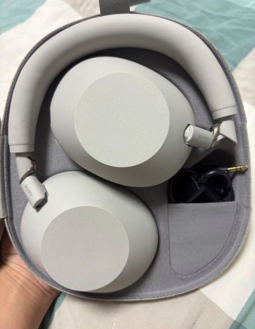 Sony Xm6 - Mint Condition (Category: Headphones & Headsets) located in Cabanatuan. Submitted by nith_ (Listing ID 1468347976, Image 1). Description: Selling my Sony Xm6 headphones Last price posted - great battery life - no issues - brand new condition - used no more than 3 times - under warranty Rfs: switch back to airpods Meetups around Cabanatuan. LBC if shipping, sf shouldered by buyer.