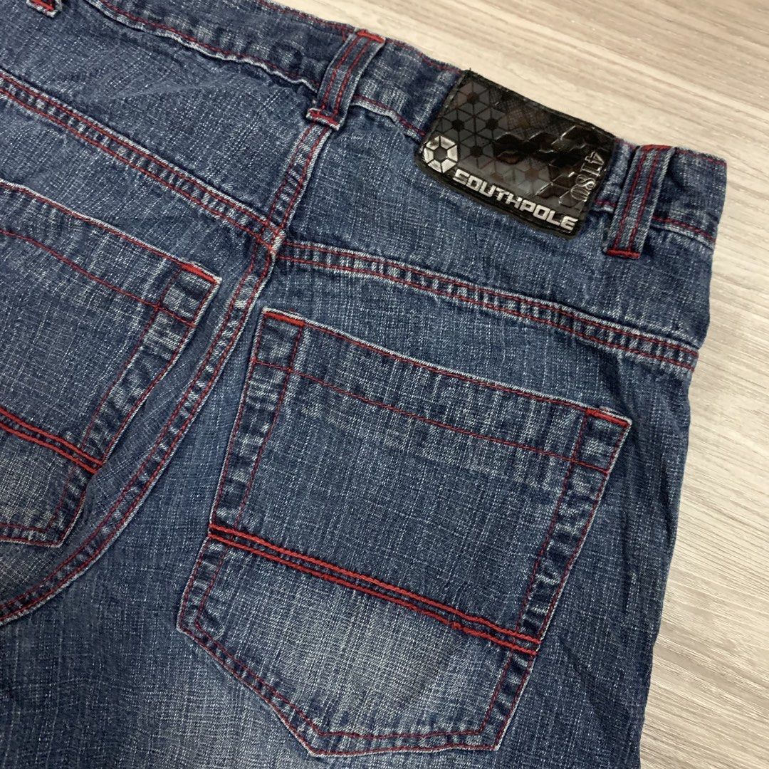 Southpole y2k jorts (Category: Shorts) located in Cavite. Submitted by yobubsss (Listing ID 1468454039, Image 3). Description: Size medium 32w 26L Good condition Like new.