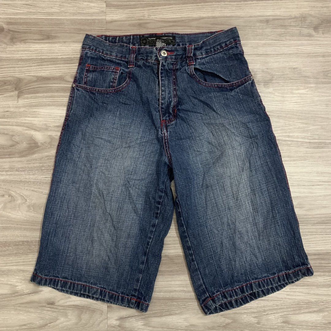 Southpole y2k jorts (Category: Shorts) located in Cavite. Submitted by yobubsss (Listing ID 1468454039, Image 2). Description: Size medium 32w 26L Good condition Like new.