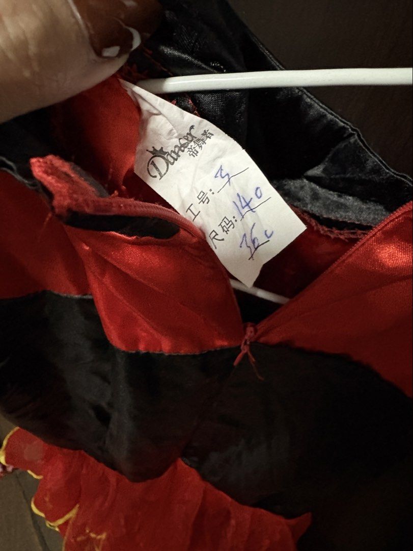 Spain United Nations Costume (Category: Babies & Kids Fashion) located in Manila. Submitted by keihlskloset (Listing ID 1468314559, Image 3). Description: - Red and black Spain dress/ UN costume - Size: 140 - back zip closure -Worn once only then natambak na sa storage .