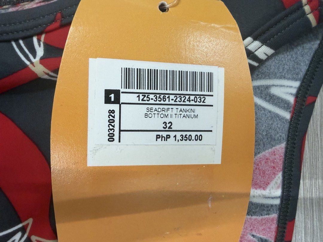 Speedo Seadrift Tankini Bottom Size 32 Titanium (Category: Bikinis & Swimsuits) located in Pasig City. Submitted by jeymi88 (Listing ID 1468409058, Image 2). Description: - Brand: Speedo - Item: Seadrift Tankini Bottom II - Color/Print: Titanium with multi-color tropical leaf floral print on dark background - Size: 32 - Condition: Brand new with original store tags attached - Original Retail Price: PhP 1,350.00.