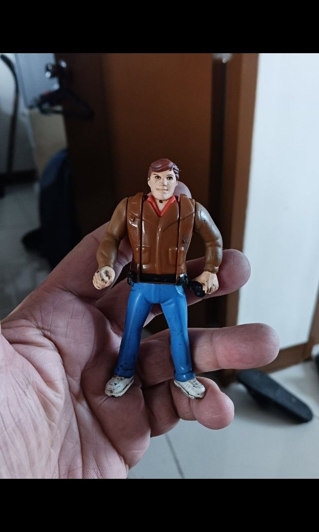 Spiderman figure retractable head vintage (Category: Action & Battle Toys) located in Quezon City. Submitted by toys_r_here (Listing ID 1468304672, Image 1). Description: GOOD FOR GIFT AND COLLECTION as is po Good condition First to pay gets the item pa check nalng sa pic yun condition pm me for questions ship pwede lalamove or jnt qc and marikina area.