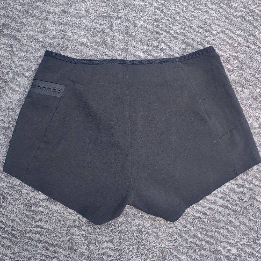 SPYDER Bundle Womens Nomad Stretch Drawstring Shorts + Drifit Shirt (Category: Activewear) located in Barotac Nuevo. Submitted by yorcollections (Listing ID 1468383481, Image 3). Description: SPYDER Bundle Womens Nomad Stretch Drawstring Shorts + Drifit Shirt Motorcycle outfit, Sexy Shorts Womens sizes pero yung shirt pwedi naman unisex •SHORTS left zippered pocket and drawstring Waist 14.5" (29") Length 10" •SHIRT Size M on tag Length 24.5" Widt
