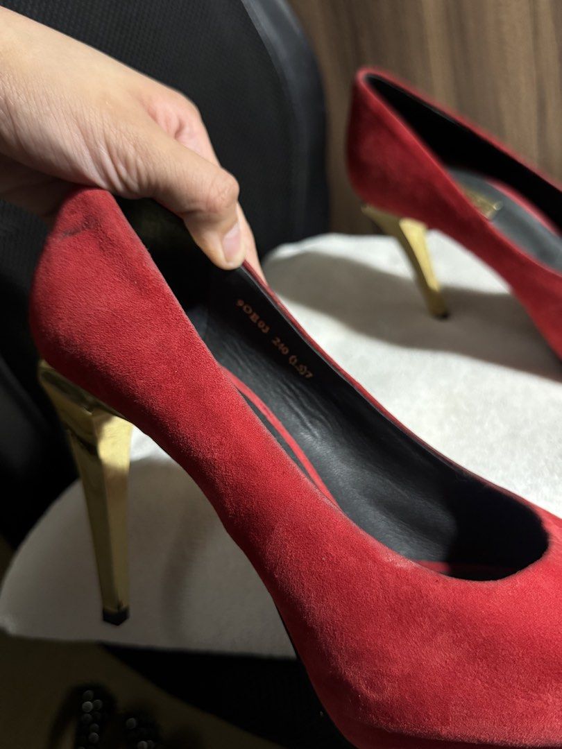 Stacatto Vintage Red Tip Toe Suede Heels (Category: Sneakers & Footwear) located in Manila. Submitted by purrrcloset (Listing ID 1468373838, Image 3). Description: collection & vintage finds personal.
