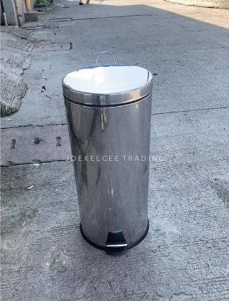 Stainless Steel Step Trash (Category: Waste Bins & Bags) located in Caloocan City. Submitted by epicdragon.cf8b55 (Listing ID 1468358343, Image 1). Description: ROUND STAINLESS STEEL step on mirror finish container with inner plastic bin JUST CALL US / Pm me for more info. -09971763227 LOOK FOR : Angelina Address: 634 JRA COMPOUND LUPANG PARI SAN MIGUEL PASIG CITY WEBSITE: http://jocelynesidera30.wibsite.com/joekelceetrading email: [hidden inform