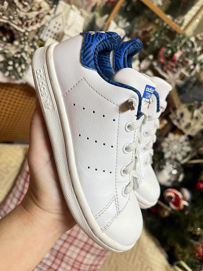 Stansmith shoes (Category: Babies & Kids Fashion) located in Bulacan. Submitted by brandedforless999 (Listing ID 1468348909, Image 1). Description: Kids OG standsmith 9/10condi preloved US: 11K 🇪🇺 EU: 28 📏 Foot length: 17cm 💰690php 🛑MINERS, We can do unli videocall with items, or can personally pickup the items. If still doubt DONT BUY. 🔵MOP- BPI/BDO/AUB/GCASH 🔵COURIER-J&T/LALAMOVE.