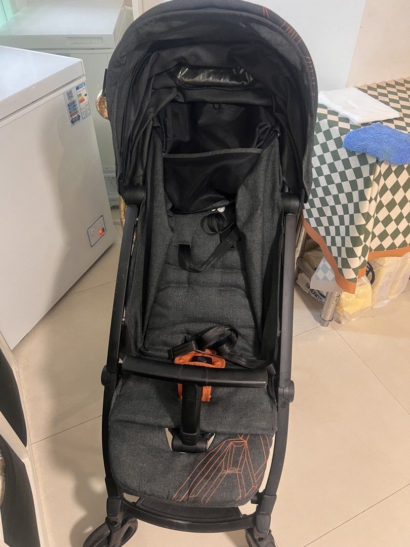 Stroller (Category: Strollers) located in Singapore. Submitted by averitan (Listing ID 1468416021, Image 3). Description: Self collect from 821172 .