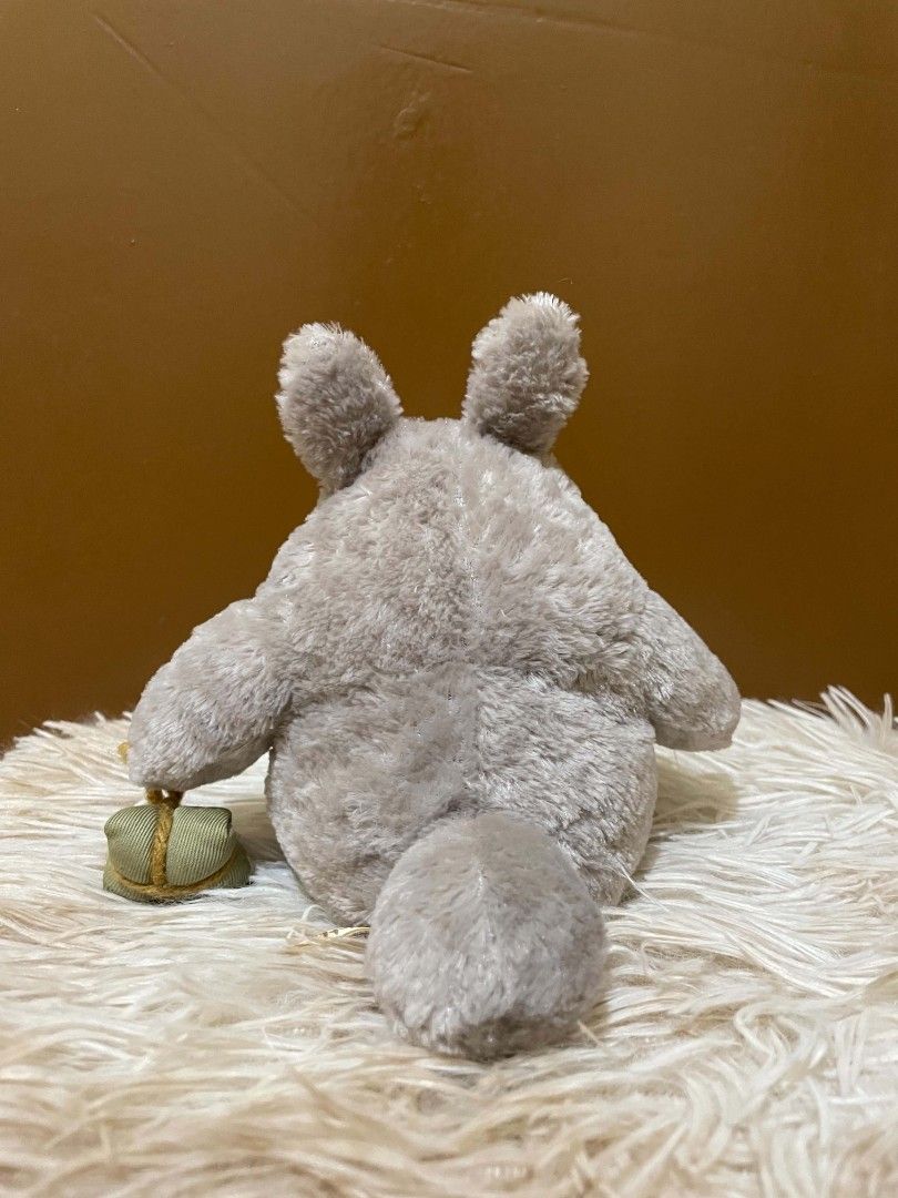 Studio Ghibli Totoro Plush Toy with Bundle (Category: Plushies & Soft Toys) located in Batangas. Submitted by ceenangag (Listing ID 1468477084, Image 2). Description: My Neighbor Totoro (holding a bundle) 5.5" Plush Toy 𖹭 Slightly used condition 𖹭 Authentic Sun Arrow 𖹭 Vintage label 📍Batangas, Philippines .☘︎ ݁˖MOD: Maribank / Gcash .☘︎ ݁˖Meet-up around Sto. Tomas, Batangas only. .☘︎ ݁˖Shipping: J&T / lalamove / LBC, will be shoulder by buyer