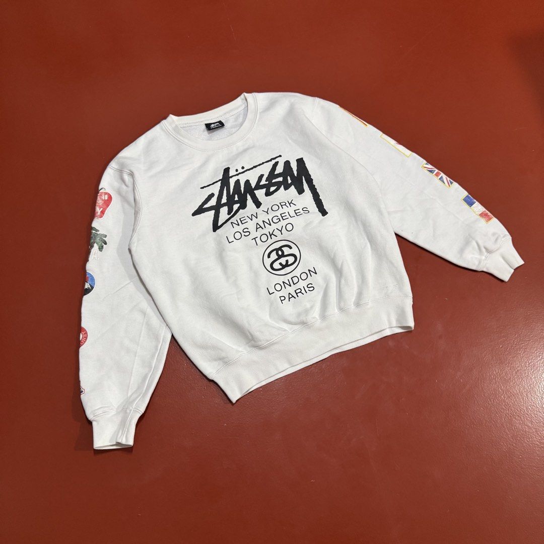STUSSY WORLDTOUR PULLOVER (Category: Coats, Jackets and Outerwear) located in Pasig City. Submitted by buzzthrifty (Listing ID 1468389843, Image 1). Description: SIZE S-M MEN M-L WOMEN 21x23 AS NEW SANA YUNG ISSUE LAG PRINT SA SLEEVES PERO YUNG SA FRONT AND BACK ALL GOODS .