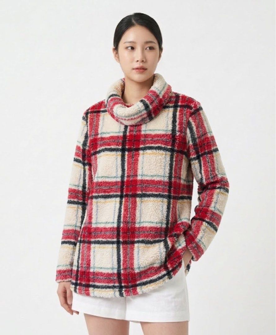 Style & Co Plaid Fleece Pullover (Category: Coats, Jackets and Outerwear) located in Santa Rosa. Submitted by thrifty_bev (Listing ID 1463226886, Image 1). Description: - Cozy plaid fleece pullover from Style & Co. - Super soft and warm material - Features a comfortable cowl neck - Ideal for chilly days - Size: Large (L).