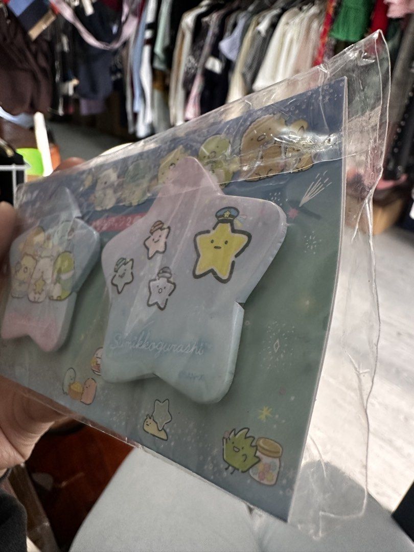 Sumikkogurashi Star-Shaped Can Badge 2-Piece Set (Category: Character Goods) located in Baguio. Submitted by cherylcaps95 (Listing ID 1468346205, Image 3). Description: Brand new.