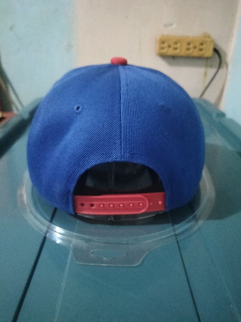 Super Mario CAP w/ Case 🧢 (Brand New) (Category: Caps & Hats) located in Cavite. Submitted by taro_sakamoto_23 (Listing ID 1468361684, Image 2). Description: .