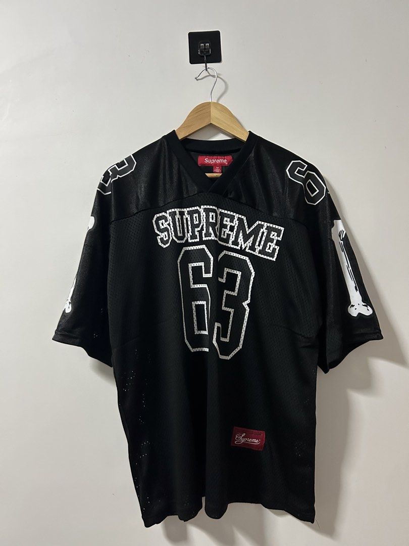 Supreme Jersey shirt (Category: Tshirts & Polo Shirts ) located in San Pablo. Submitted by newdimes (Listing ID 1468362740, Image 1). Description: 22.5x 28 Exellent to as new Rfs: di na kasya.