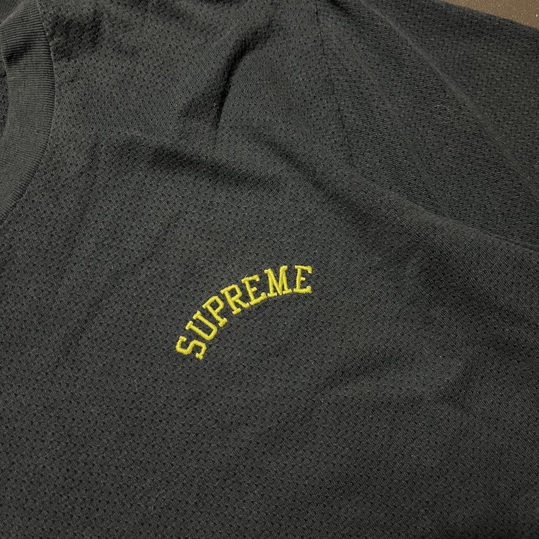 Supreme Mesh T Shirt (Category: Tshirts & Polo Shirts ) located in Moncada. Submitted by tishokthrift (Listing ID 1468423576, Image 2). Description: .