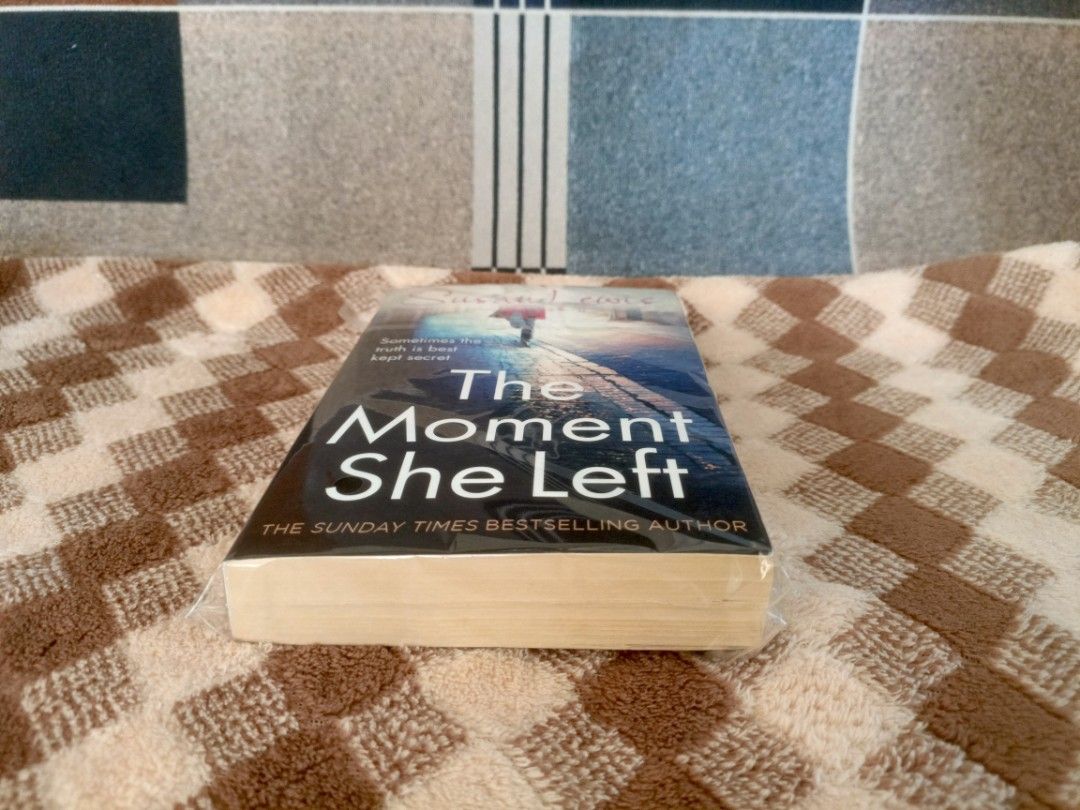 Susan Lewis (Category: Storybooks) located in Bambang. Submitted by axela21 (Listing ID 1468390702, Image 2). Description: The moment she left Forgotten 150 take all.