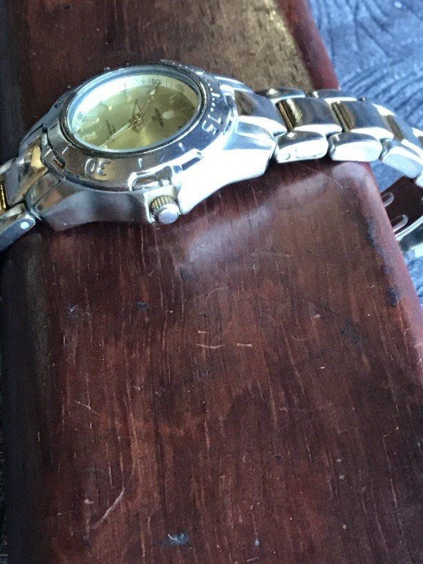 Swiss army Swiss made automatic (Category: Women's Watches) located in Baguio. Submitted by agozun61 (Listing ID 1468290092, Image 3). Description: Automatic Swiss made.Well used sign of usage.good running condition..