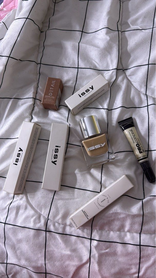 TAKE ALL (Category: Makeup) located in Imus. Submitted by diana2999 (Listing ID 1468478271, Image 1). Description: All new except for Issy Foundation used once TAKEALL Issy foundation- NM3 Issy illuminated- flare Issy eyehadow conceal Issy concealer- yd5.5 Issy lip glow- slick Detail blush- clementine Pro conceal.