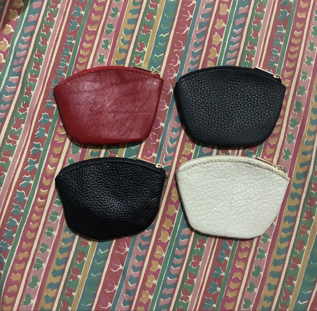 Take ALL Leather Coin Purse (Category: Purses & Pouches) located in Muntinlupa City. Submitted by mystyle10 (Listing ID 1468292329, Image 1). Description: Take ALL or ₱300 each BRAND NEW Leather Coin Purse Nice for gifting or personal use.