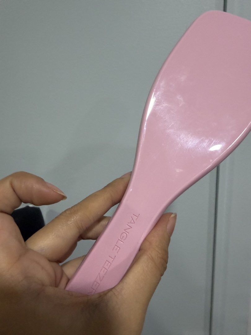 Tangle teezer (Category: Hair) located in Quezon City. Submitted by destashingmycloset (Listing ID 1468327602, Image 2). Description: .