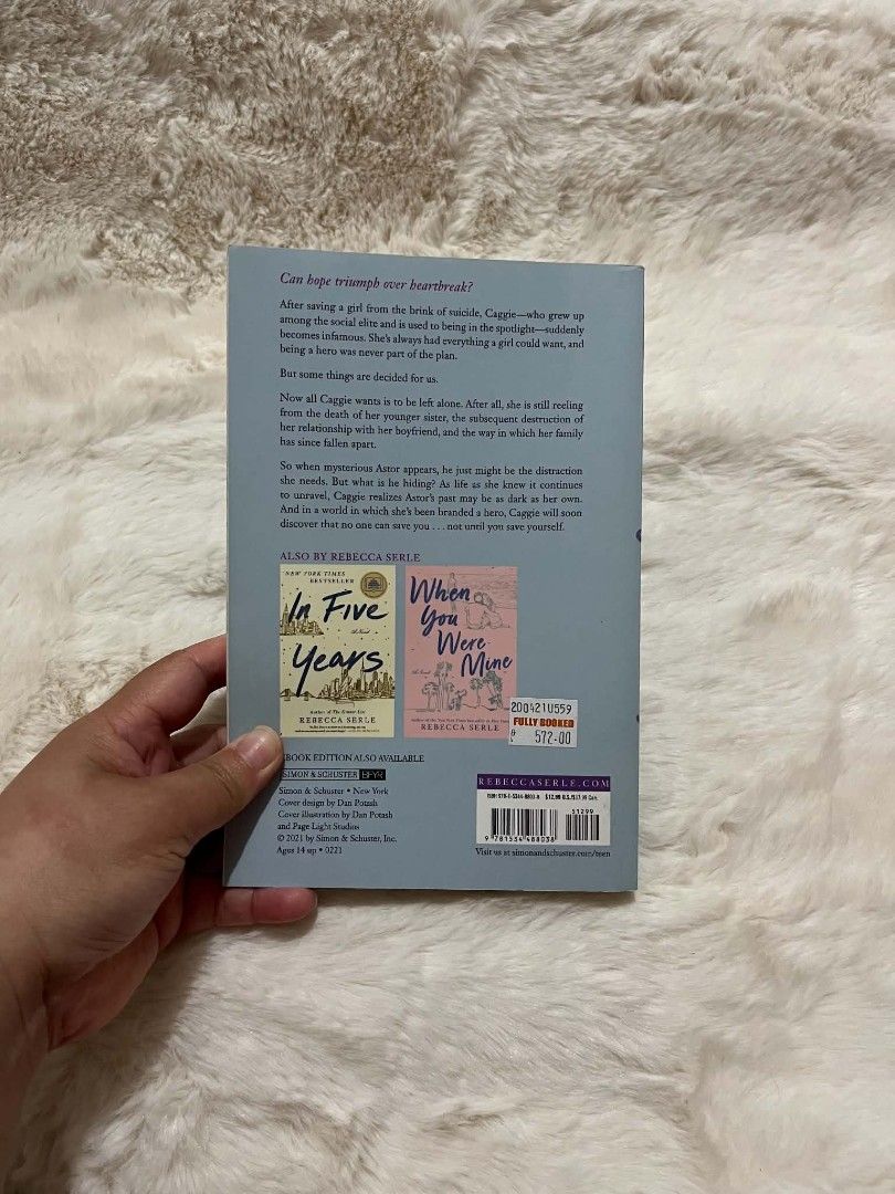 The Edge of Falling (Category: Storybooks) located in Manila. Submitted by meicy_wndr (Listing ID 1468418846, Image 2). Description: - Very good condition Location: Davao City Delivery: LBC.