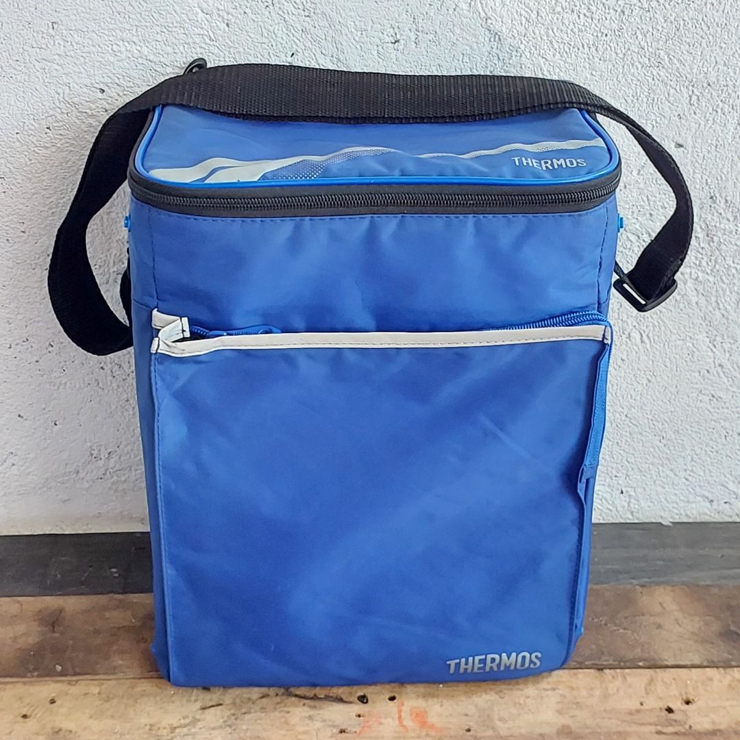Thermos Soft Cooler Bag Blue (Category: Shoulder Bags) located in Caloocan City. Submitted by 2ndhand.manila (Listing ID 1468292456, Image 1). Description: Swipe left for more photos and measurements. ▪️NO COD/COP ▪️Ship thru J&T ▪️Lalamove/Grab Express ▪️G-Cash or Bank Transfer ▪️Location: North Caloocan.