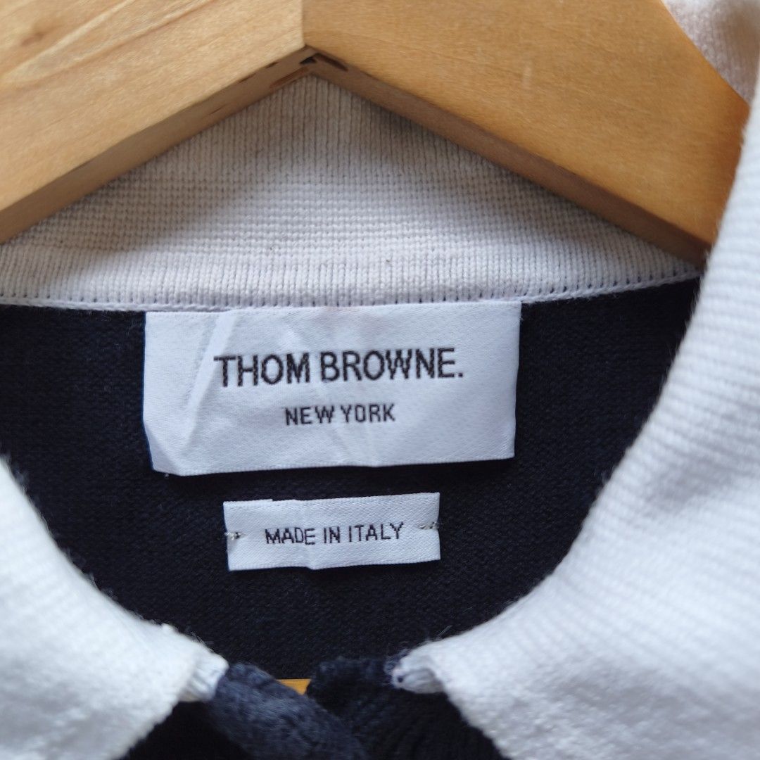 THOM BROWNE KNITTED (Category: Activewear) located in Manila. Submitted by shhhhawn (Listing ID 1468338399, Image 3). Description: In Excellent Condition 20 x 27.