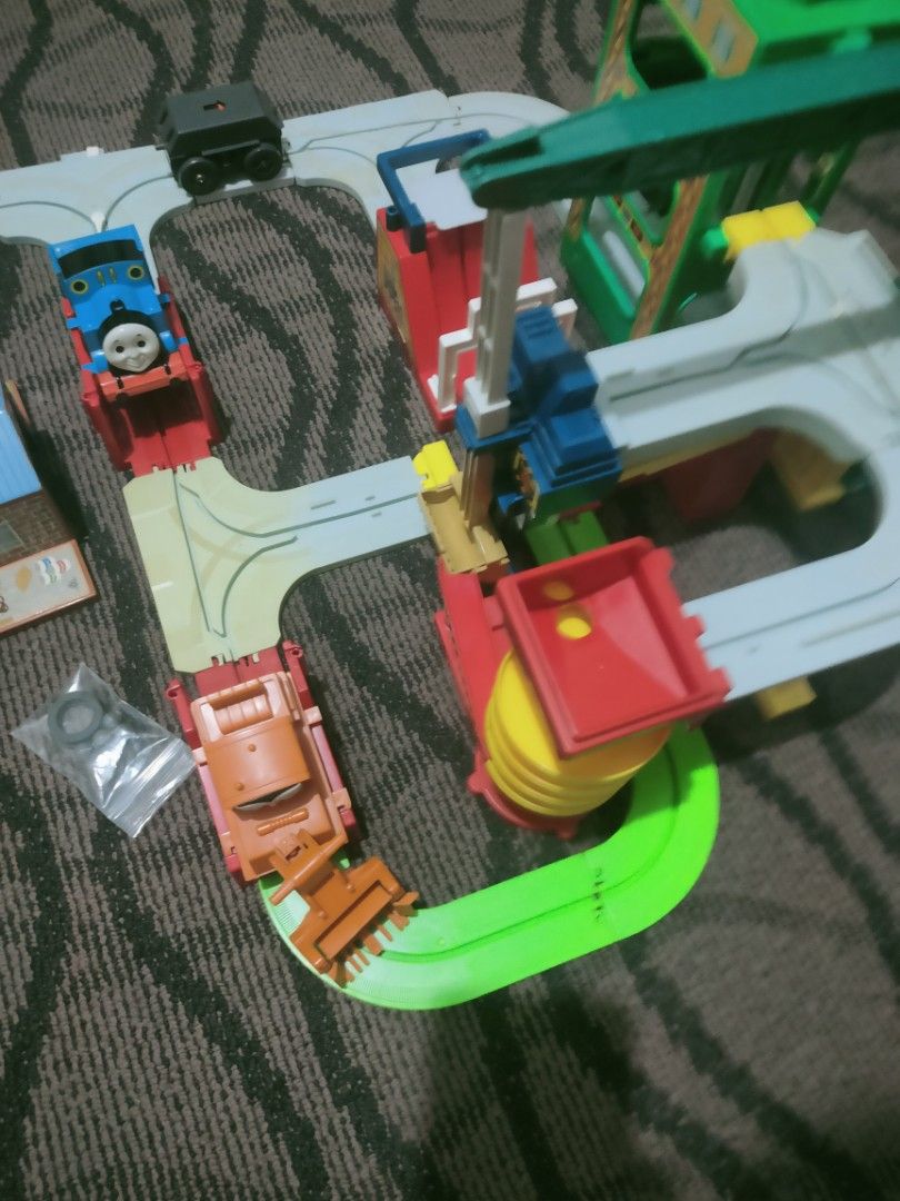 Tomy Big Loader (Category: Action & Battle Toys) located in Quezon City. Submitted by jayr_hobby_den (Listing ID 1468402122, Image 1). Description: FOR SALE : Php 1,500 Tomy Big Loader Vintage - Collector's Item - Working - Complete Thomas & Friends track set with buildings and a working crane - Includes motorized Thomas engine - Comes with various track pieces for fun layouts - Extra small parts and marbles included in a separate bag - Disassemb