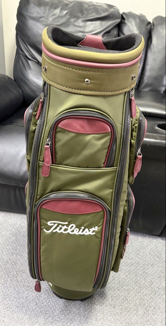 Titleist Golf Bag (Category: Golf) located in Quezon City. Submitted by SomeThingsMustGo.ph (Listing ID 1468432734, Image 3). Description: Brand New Titleist Golf Bag ₱5,000 📍Novaliches, Qc.